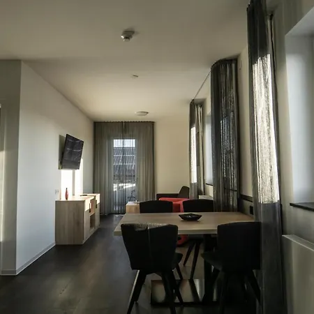 Boardinghouse Aparthotel Karlsdorf-Neuthard